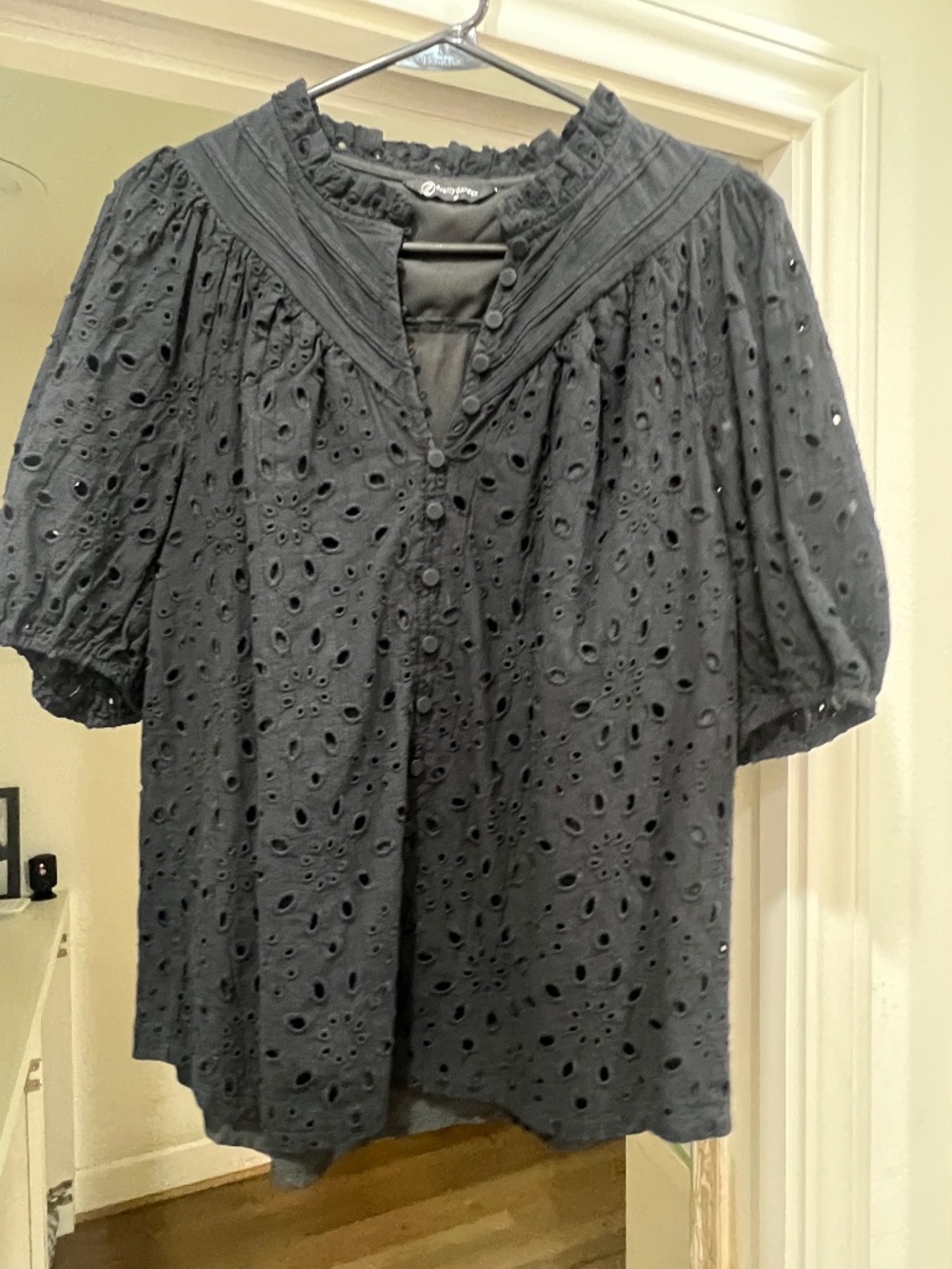 Pretty Garden Size M Eyelet Top